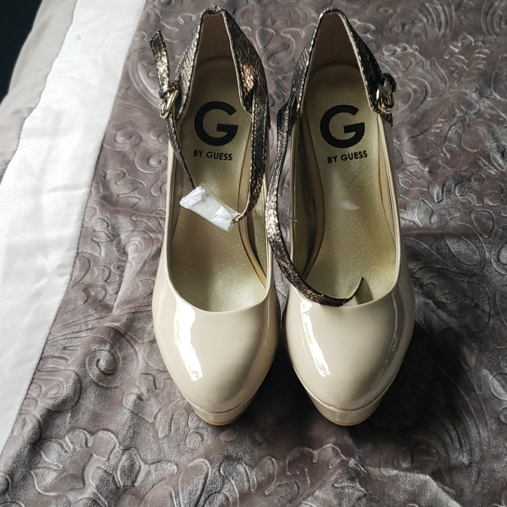 Heels - Picture 2 of 6